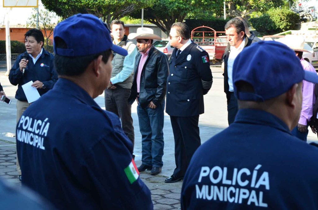 Policías Mando Único. Foto de aspecto